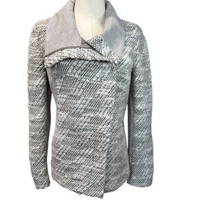 Escada Sport Zip front tweed Jacket Size 2 (EU 34).  Preowned